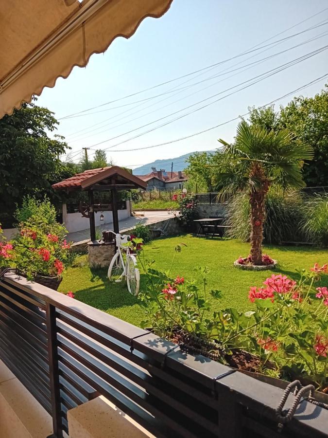Belov Rooms And Apartments Demir Kapija Esterno foto