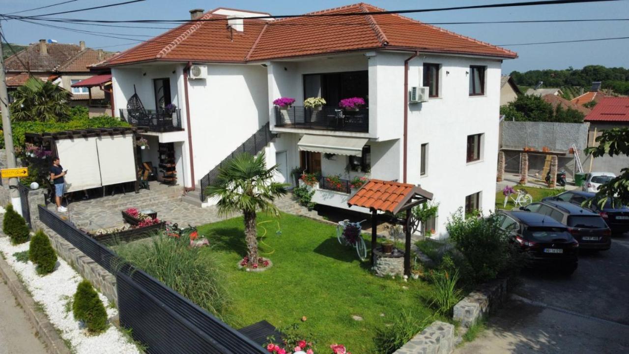 Belov Rooms And Apartments Demir Kapija Esterno foto